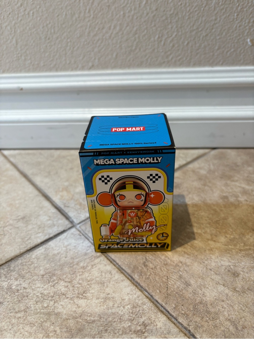 Mega Space Molly 100% Series4 blind box.